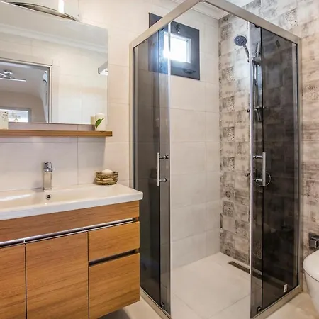 Muhtesem Triplex Esyali Villa